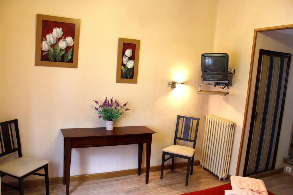 Hostal De La Torre Hostal Economico Valladolid Pokój zdjęcie