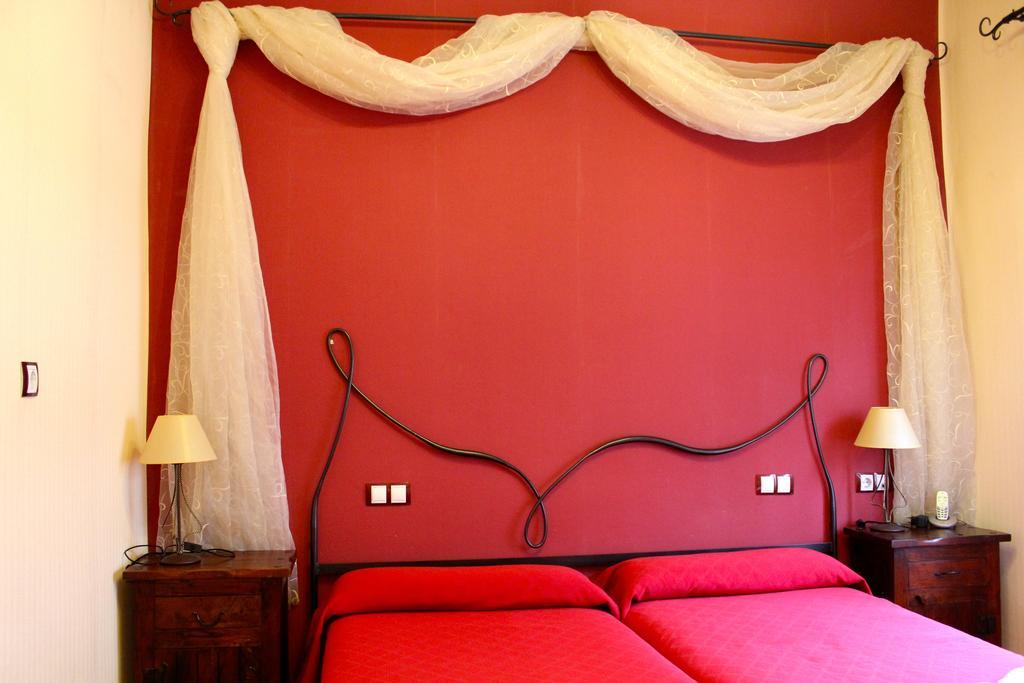 Hostal De La Torre Hostal Economico Valladolid Pokój zdjęcie