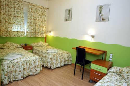 Hostal De La Torre Hostal Economico Valladolid Zewnętrze zdjęcie